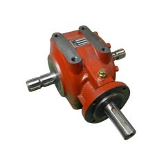 REDUKTOR MALČERA T-102 (M 62) OMJER 1:3 45,6 kW OSOVINA 33X77 mm PRIKLJUČAK NA KARDAN S DVIJE STRANE